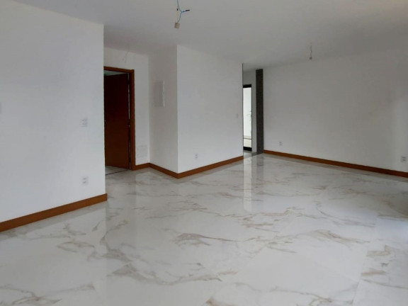 Imagem Casa com 3 Quartos à Venda, 150 m² em Várzea - Teresópolis