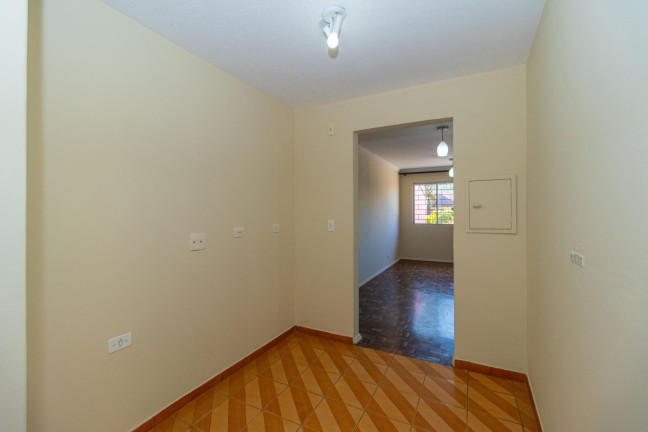 Imagem Sobrado com 4 Quartos para Alugar, 142 m² em Orleans - Curitiba Imagem Sobrado com 4 Quartos para Alugar, 142 m² em Orleans - Curitiba