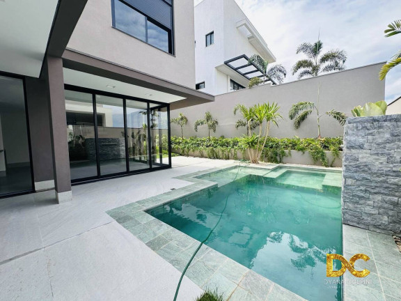 Imagem Casa de Condomínio com 4 Quartos à Venda, 349 m² em Santa Rosa - Cuiabá Imagem Casa de Condomínio com 4 Quartos à Venda, 349 m² em Santa Rosa - Cuiabá