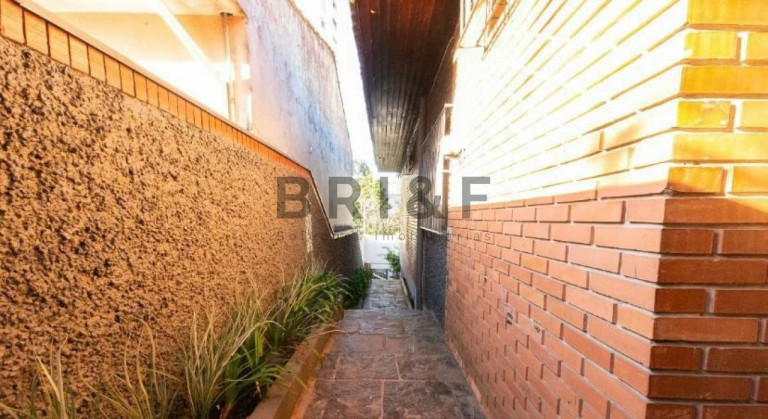 Imagem Casa com 3 Quartos à Venda, 256 m² em Moema - São Paulo Imagem Casa com 3 Quartos à Venda, 256 m² em Moema - São Paulo