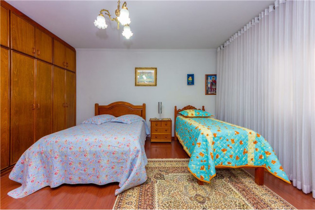 Imagem Casa com 4 Quartos à Venda, 274 m²