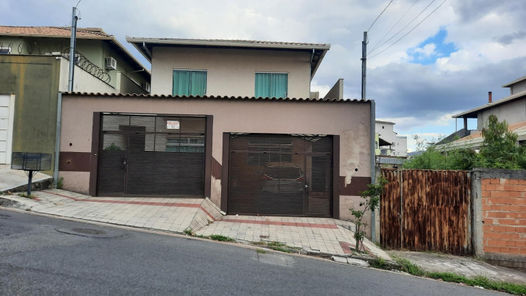 Casa com 3 Quartos à Venda, 145 m² em Diamante,(barreiro) - Belo Horizonte