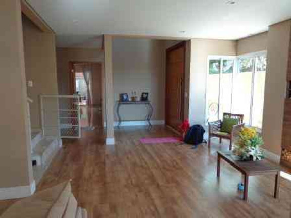 Imagem Casa com 3 Quartos à Venda, 213 m² em Aruã - Mogi Das Cruzes Imagem Casa com 3 Quartos à Venda, 213 m² em Aruã - Mogi Das Cruzes