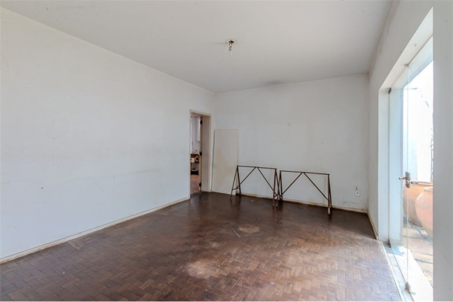 Imagem Casa com 3 Quartos à Venda,  em Pacaembu - São Paulo