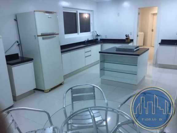 Imagem Casa com 4 Quartos para Temporada, 530 m² em Estaleiro - Balneário Camboriú
