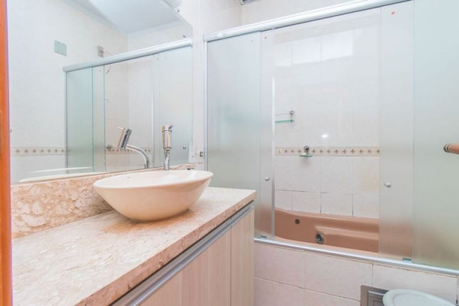 Imagem Apartamento com 4 Quartos à Venda, 243 m² em Santana - Porto Alegre Imagem Apartamento com 4 Quartos à Venda, 243 m² em Santana - Porto Alegre
