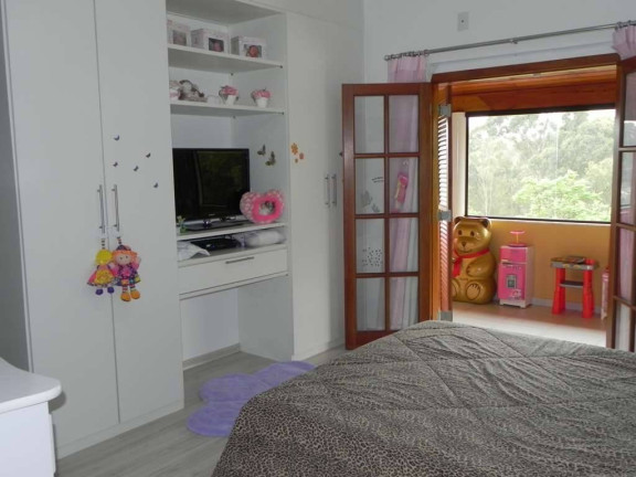 Imagem Casa com 5 Quartos à Venda, em Fazendinha - Chác. Sta. Lúcia - Carapicuíba Imagem Casa com 5 Quartos à Venda, em Fazendinha - Chác. Sta. Lúcia - Carapicuíba