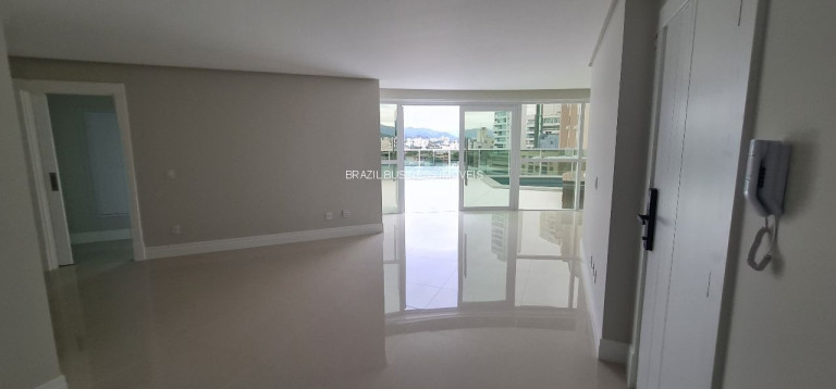 Imagem Imóvel com 3 Quartos à Venda, 212 m² em Barra Sul - Balneário Camboriú Imagem Imóvel com 3 Quartos à Venda, 212 m² em Barra Sul - Balneário Camboriú
