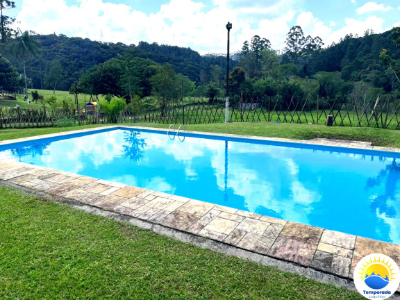 Imagem Imóvel com 6 Quartos para Alugar ou Temporada, em Meia Légua - Juquitiba Imagem Imóvel com 6 Quartos para Alugar ou Temporada, em Meia Légua - Juquitiba