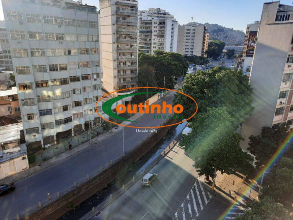 Imagem Apartamento com 4 Quartos à Venda, 120 m² em Tijuca - Rio De Janeiro Imagem Apartamento com 4 Quartos à Venda, 120 m² em Tijuca - Rio De Janeiro
