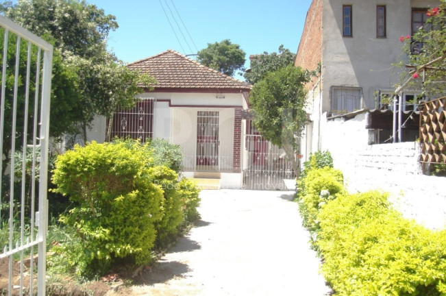 Imagem Casa com 2 Quartos à Venda, 326 m² em Vila Jardim - Porto Alegre Imagem Casa com 2 Quartos à Venda, 326 m² em Vila Jardim - Porto Alegre