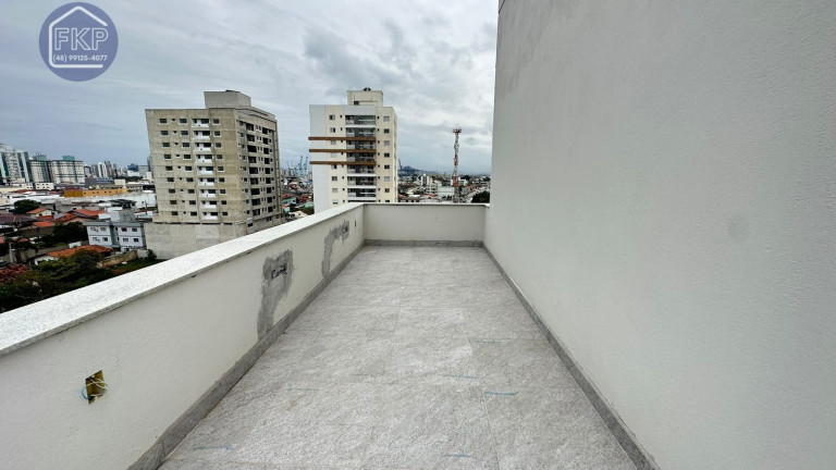 Imagem Cobertura com 3 Quartos à Venda, 170 m² em Centro - Navegantes