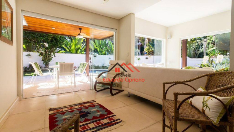 Imagem Casa com 5 Quartos à Venda, 440 m² em Massaguaçu - Caraguatatuba
