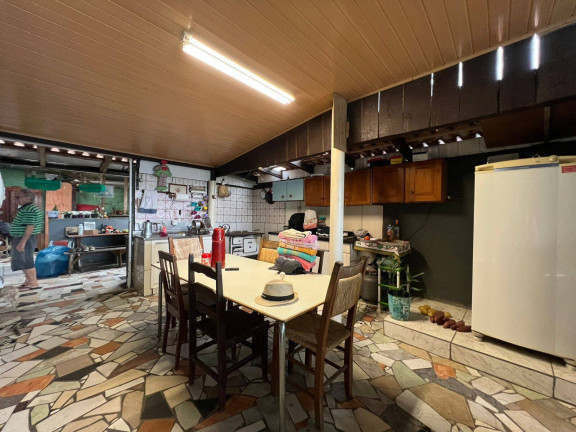 Imagem Casa com 6 Quartos à Venda, 145 m² em Costeira - Balneário Barra Do Sul Imagem Casa com 6 Quartos à Venda, 145 m² em Costeira - Balneário Barra Do Sul
