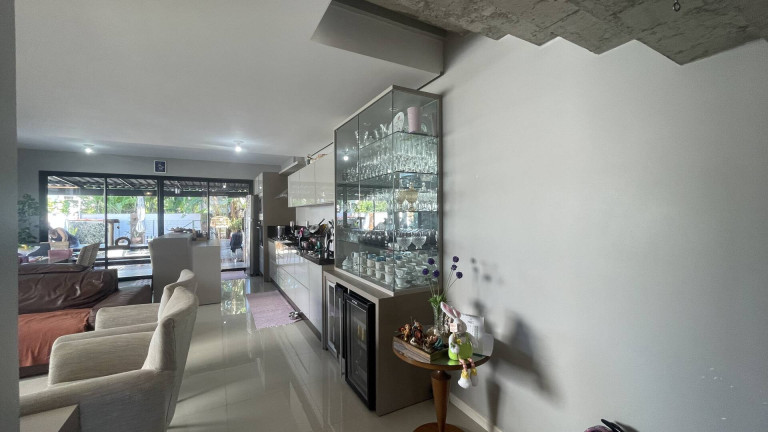 Imagem Casa com 3 Quartos à Venda, 215 m² em Cachoeira Do Bom Jesus - Florianópolis Imagem Casa com 3 Quartos à Venda, 215 m² em Cachoeira Do Bom Jesus - Florianópolis