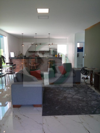 Imagem Casa com 4 Quartos à Venda, 274 m² Imagem Casa com 4 Quartos à Venda, 274 m²