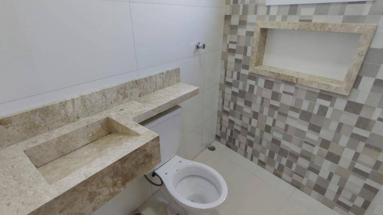 Imagem Casa com 3 Quartos à Venda, 100 m² em Guilhermina - Praia Grande Imagem Casa com 3 Quartos à Venda, 100 m² em Guilhermina - Praia Grande