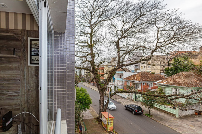 Imagem Imóvel com 2 Quartos à Venda, em Petrópolis - Porto Alegre Imagem Imóvel com 2 Quartos à Venda, em Petrópolis - Porto Alegre