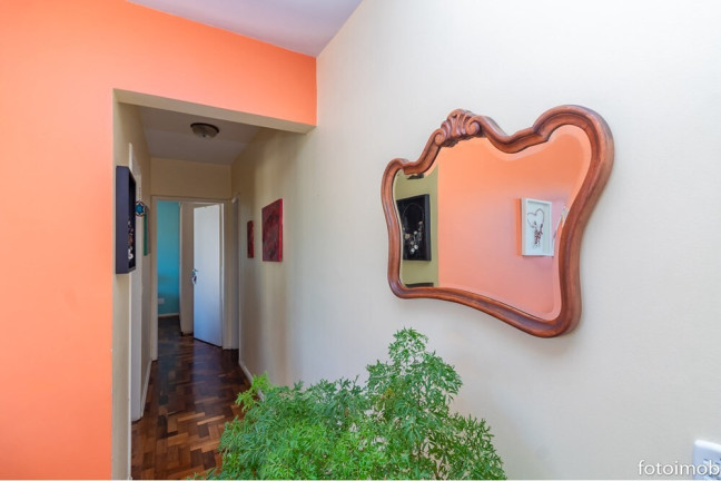 Imagem Imóvel com 2 Quartos à Venda, 58 m² em Petrópolis - Porto Alegre Imagem Imóvel com 2 Quartos à Venda, 58 m² em Petrópolis - Porto Alegre