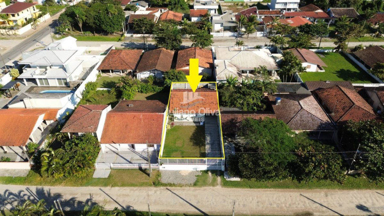 Imagem Casa com 2 Quartos à Venda, 107 m² em Barra Do Sai - Itapoá
