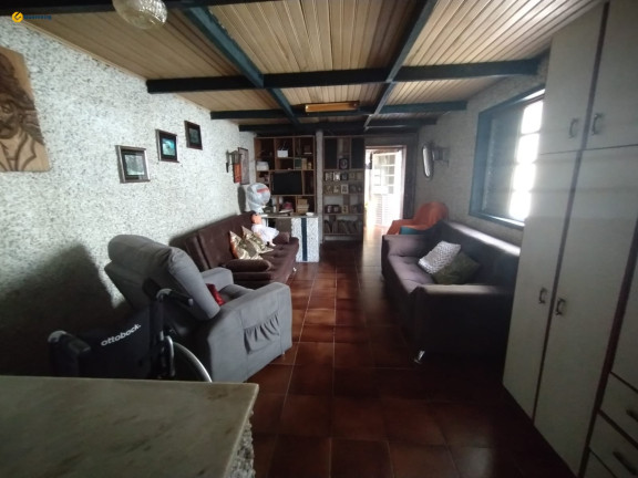 Imagem Casa com 4 Quartos à Venda, 324 m² em Balneário - Florianópolis Imagem Casa com 4 Quartos à Venda, 324 m² em Balneário - Florianópolis