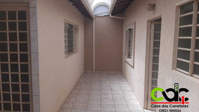 Imagem Casa com 2 Quartos à Venda, 184 m² em Jardim Centenário - Poços De Caldas Imagem Casa com 2 Quartos à Venda, 184 m² em Jardim Centenário - Poços De Caldas