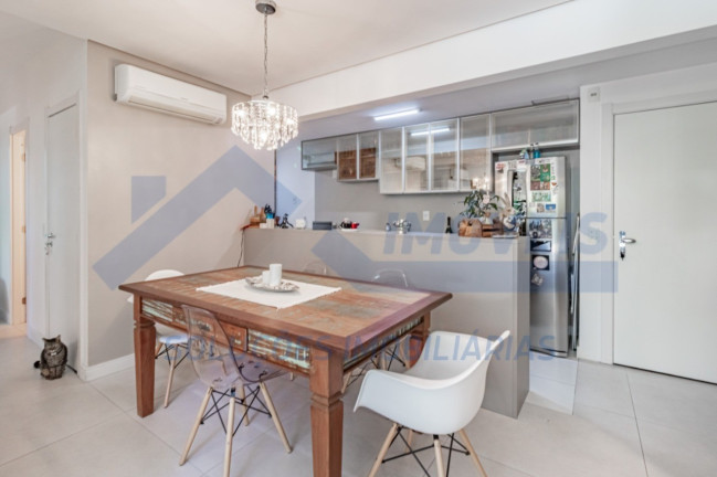 Imagem Imóvel com 3 Quartos à Venda, 75 m² em São Sebastião - Porto Alegre Imagem Imóvel com 3 Quartos à Venda, 75 m² em São Sebastião - Porto Alegre