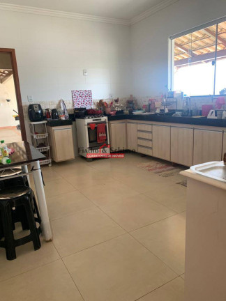 Imagem Casa com 3 Quartos à Venda, em Viçosa Imagem Casa com 3 Quartos à Venda, em Viçosa