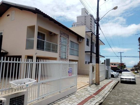 Imagem Casa com 4 Quartos à Venda, 240 m² em Balneário Piçarras Imagem Casa com 4 Quartos à Venda, 240 m² em Balneário Piçarras