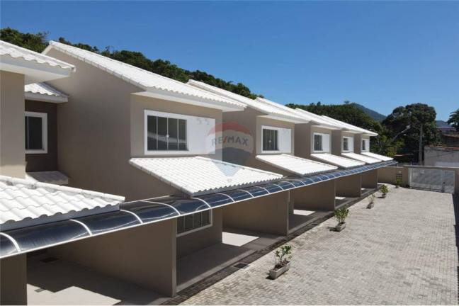 Imagem Casa de Condomínio com 2 Quartos à Venda, 145 m² em Ponta Negra - Maricá