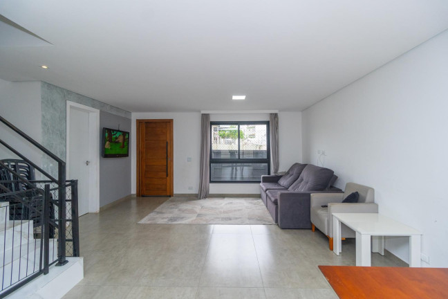 Imagem Sobrado com 3 Quartos para Alugar, 178 m² em Portão - Curitiba Imagem Sobrado com 3 Quartos para Alugar, 178 m² em Portão - Curitiba