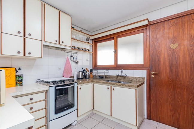 Imagem Apartamento com 3 Quartos à Venda, 157 m² em Rio Branco - Porto Alegre Imagem Apartamento com 3 Quartos à Venda, 157 m² em Rio Branco - Porto Alegre