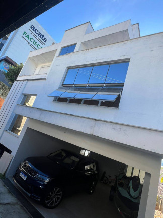 Imagem Casa com 4 Quartos à Venda, 360 m² em Estreito - Florianópolis Imagem Casa com 4 Quartos à Venda, 360 m² em Estreito - Florianópolis