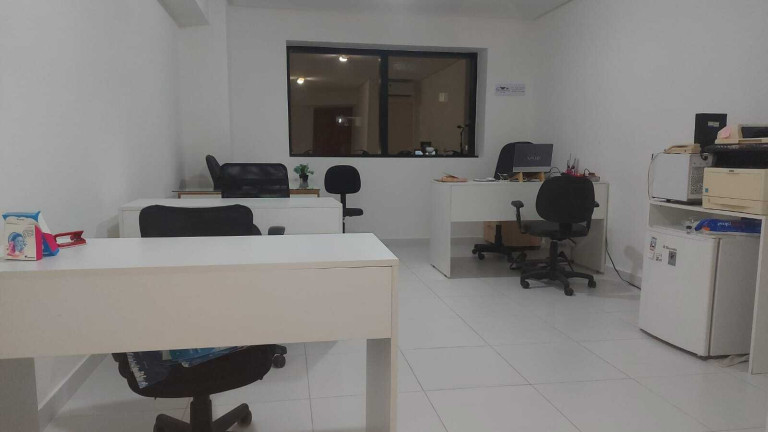 Sala Comercial para Alugar, 24 m² em Pitangueiras - Lauro De Freitas