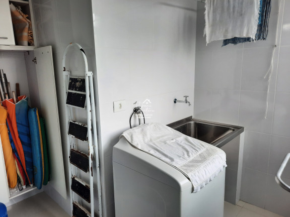 Imagem Apartamento com 3 Quartos à Venda, 120 m² em Jardim Astúrias - Guarujá