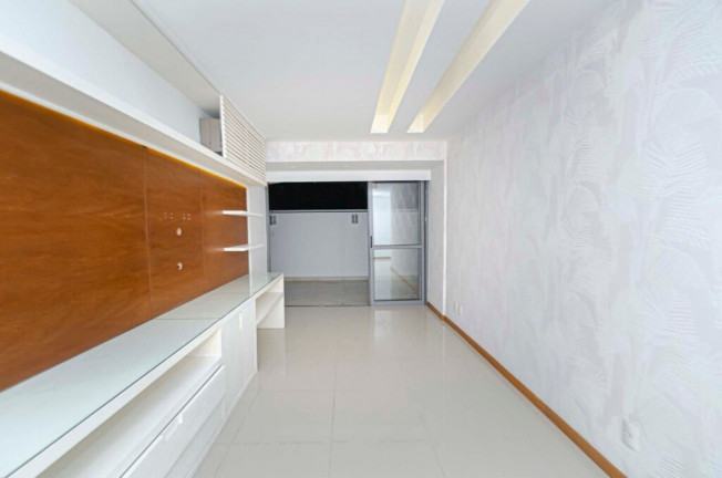 Imagem Imóvel com 3 Quartos à Venda, 143 m² em Botafogo - Rio De Janeiro Imagem Imóvel com 3 Quartos à Venda, 143 m² em Botafogo - Rio De Janeiro
