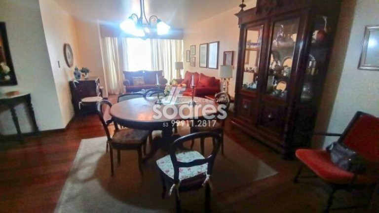 Imagem Apartamento com 4 Quartos à Venda, 236 m² em Centro - Pelotas Imagem Apartamento com 4 Quartos à Venda, 236 m² em Centro - Pelotas