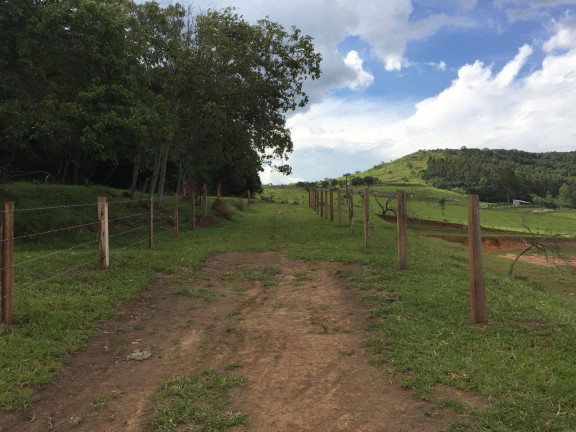 Imagem Chácara à Venda, 20 m² em Agudo Dos Frias - Bragança Paulista Imagem Chácara à Venda, 20 m² em Agudo Dos Frias - Bragança Paulista