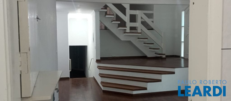 Imagem Casa com 3 Quartos à Venda, 373 m² em Parque Terra Nova - São Bernardo Do Campo Imagem Casa com 3 Quartos à Venda, 373 m² em Parque Terra Nova - São Bernardo Do Campo