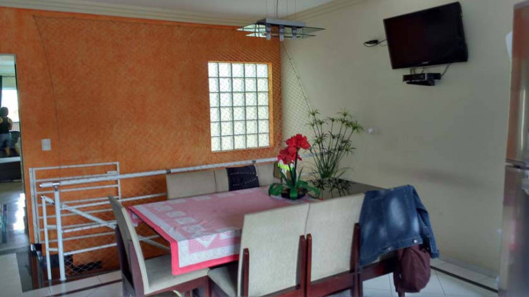 Imagem Casa com 4 Quartos à Venda, 243 m² em Parque Jaçatuba - Santo André Imagem Casa com 4 Quartos à Venda, 243 m² em Parque Jaçatuba - Santo André