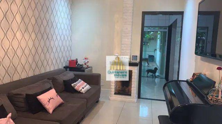 Imagem Casa com 4 Quartos à Venda, 138 m² em Jardim Cocaia - Guarulhos Imagem Casa com 4 Quartos à Venda, 138 m² em Jardim Cocaia - Guarulhos