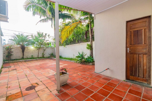 Imagem Imóvel com 1 Quarto à Venda, 44 m² em Camaquã - Porto Alegre Imagem Imóvel com 1 Quarto à Venda, 44 m² em Camaquã - Porto Alegre