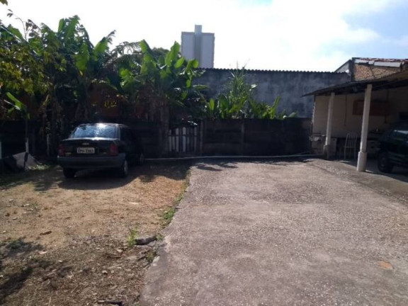 Imagem Casa com 3 Quartos à Venda, 200 m² em Vila São José - Taubaté