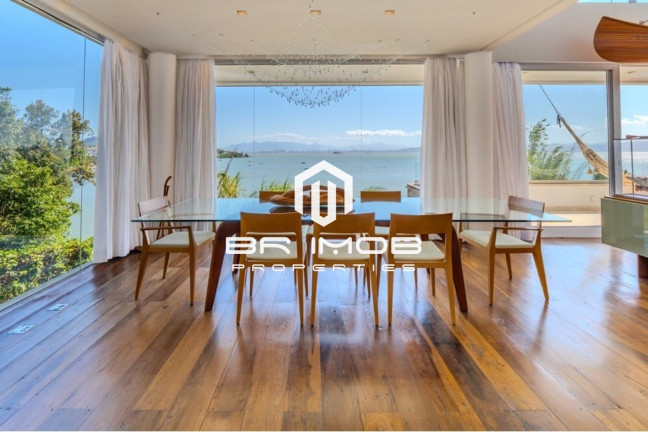 Imagem Casa com 6 Quartos à Venda, 1.093 m² em Cacupé - Florianópolis Imagem Casa com 6 Quartos à Venda, 1.093 m² em Cacupé - Florianópolis