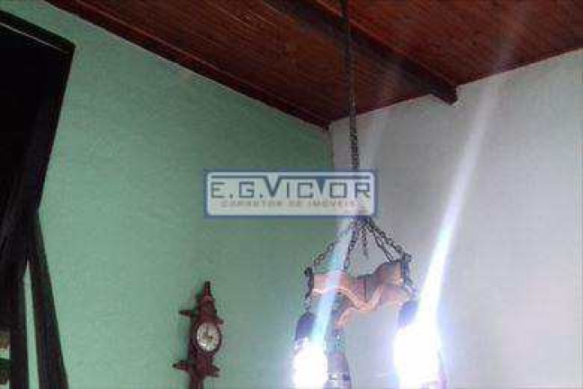 Imagem Sobrado com 2 Quartos à Venda, 69 m² em Balneário Regina Maria - Mongaguá