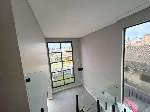 Imagem Casa com 3 Quartos à Venda, 177 m² em Estreito - Florianópolis Imagem Casa com 3 Quartos à Venda, 177 m² em Estreito - Florianópolis