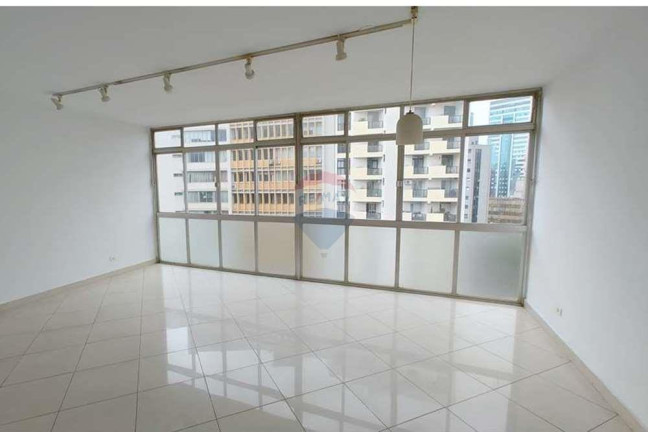 Apartamento com 3 Quartos para Alugar, 150 m² em Paraíso - São Paulo