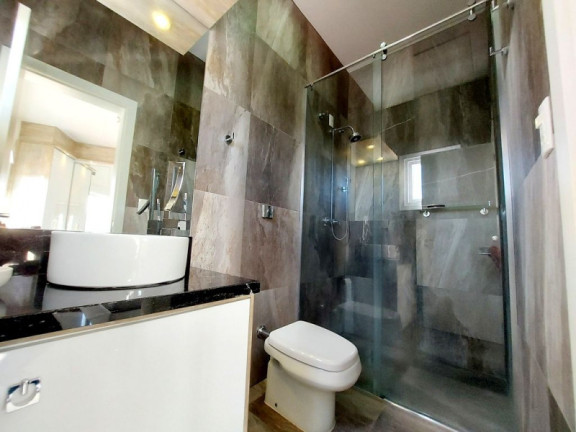 Imagem Casa com 3 Quartos à Venda, 275 m²