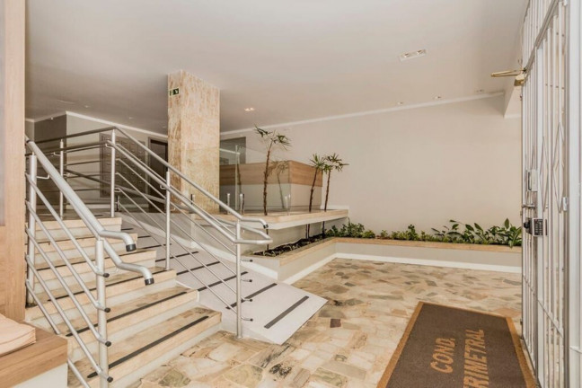 Imagem Imóvel com 3 Quartos à Venda, 183 m² em Centro Histórico - Porto Alegre Imagem Imóvel com 3 Quartos à Venda, 183 m² em Centro Histórico - Porto Alegre