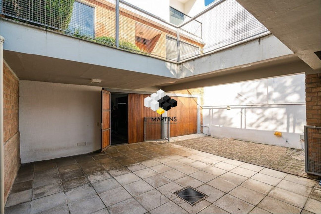 Imagem Casa com 2 Quartos à Venda, 318 m² em Medianeira - Porto Alegre Imagem Casa com 2 Quartos à Venda, 318 m² em Medianeira - Porto Alegre
